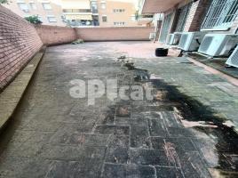 , 110.00 m², 附近的公共汽車和火車, Avenida Colrts Catalanes