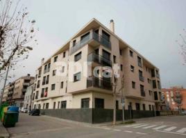 Duplex, 95.00 m², near bus and train, almost new, CALAF