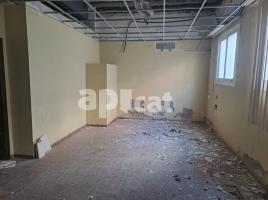 Local comercial, 214.00 m², Avenida 305