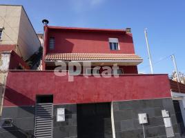 Casa (chalet / torre), 181.00 m²