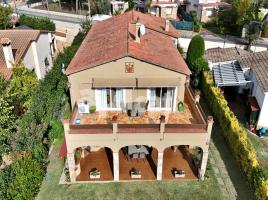 Casa (xalet / torre), 347.00 m²