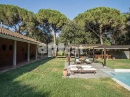 Casa (xalet / torre), 858.00 m²