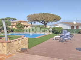 Casa (xalet / torre), 494.00 m², seminou