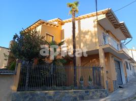 Casa (chalet / torre), 230.00 m², cerca de bus y tren, Calle Doctor Fleming