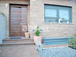 Casa (chalet / torre), 266.00 m², cerca de bus y tren, Calle Major