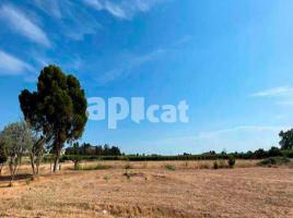 , 3332.00 m²