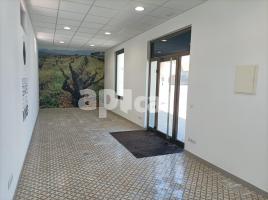 Lloguer local comercial, 35.00 m², prop de bus i tren, Carretera Piera