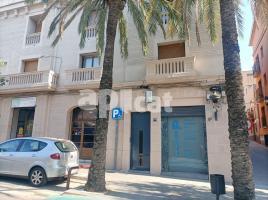 Alquiler local comercial, 62.00 m², cerca de bus y tren, Calle del Mur