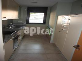 Flat, 81.00 m², almost new