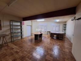 Lloguer local comercial, 150.00 m²