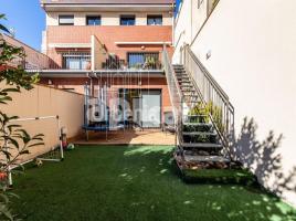 Casa (unifamiliar adossada), 225 m², seminou, Zona