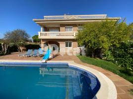 Casa (xalet / torre), 342.00 m², seminou