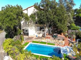 Casa (chalet / torre), 171.00 m², Calle Avets