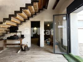 Casa (unifamiliar adosada), 250.00 m², seminuevo