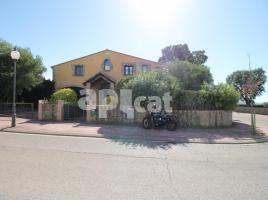 Houses (villa / tower), 311.00 m², Avenida Jaume I, 30