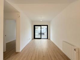 Pis, 57.00 m², fast neu