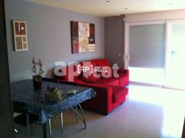 Casa (unifamiliar adosada), 250 m², seminuevo, Zona