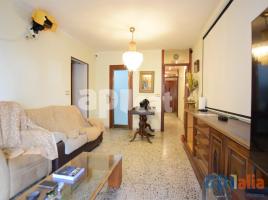 Piso, 77.00 m², cerca de bus y tren