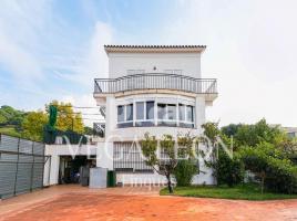 Casa (chalet / torre), 371.00 m², cerca de bus y tren