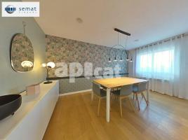 Flat, 140.00 m², near bus and train