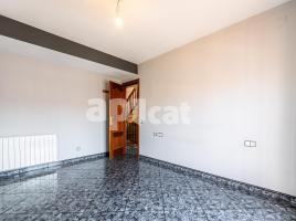 Houses (terraced house), 251.00 m², near bus and train, Calle Linares