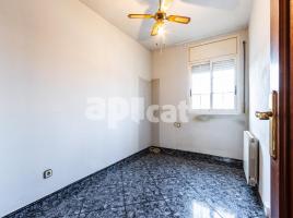 Houses (terraced house), 251.00 m², near bus and train, Calle Linares