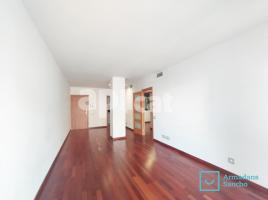 Pis, 71.00 m², prop de bus i tren, seminou, Calle de Casp, 106