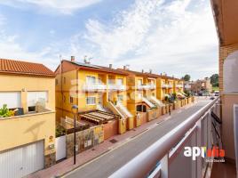 Pis, 113.00 m², près de bus et de train, presque neuf, Calle dels Solans