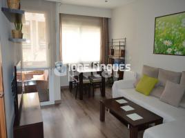 Piso, 81.00 m², cerca de bus y tren