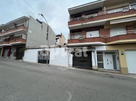 в аренду в дома (Рядный дом), 165.00 m², Calle Miquel Poal i Aregall, 56