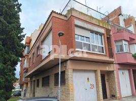 Casa (unifamiliar adosada), 258.00 m², Calle dels Castellers