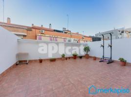 Pis, 93.00 m², 附近的公共汽車和火車, El Castell-Poble Vell