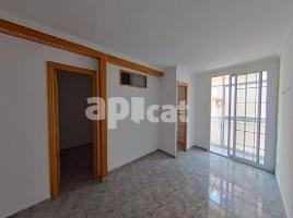 Piso, 62.00 m², cerca de bus y tren