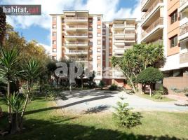 Piso, 94.00 m², cerca de bus y tren