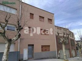 Casa (unifamiliar aïllada), 225.00 m², prop de bus i tren, POBLE