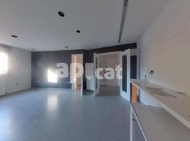 Casa (unifamiliar aïllada), 461.00 m², prop de bus i tren