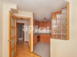 Piso, 66.00 m², cerca de bus y tren, seminuevo