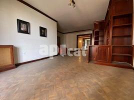 Piso, 133.00 m², cerca de bus y tren