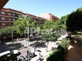 Pis, 105.00 m², prop de bus i tren, Sant Andreu