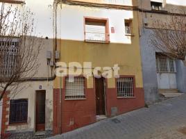 Houses (terraced house), 93.00 m², near bus and train, Llefià