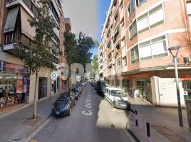 Piso, 110.00 m², cerca de bus y tren