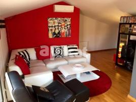 Lloguer dúplex, 130.00 m², prop de bus i tren, seminou