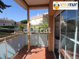 Piso, 71.00 m², cerca de bus y tren, Lluminetes