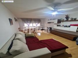 Piso, 79.00 m², cerca de bus y tren, CASCO ANTIGUO