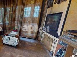 Casa (unifamiliar aislada), 258.00 m², cerca de bus y tren, seminuevo