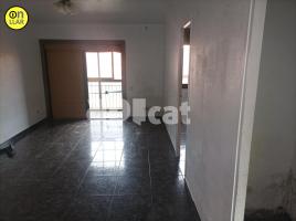 Piso, 82.00 m², cerca de bus y tren