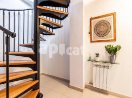 Flat, 125.00 m², near bus and train, almost new, Poble - Casc Antic