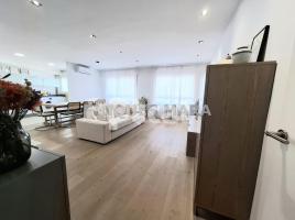 Attic, 91.00 m², near bus and train, Plaza catalunya