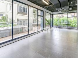 Louer , 4234.00 m², Les Tres Torres