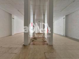 Local comercial, 800.00 m², Calle d'Urgell